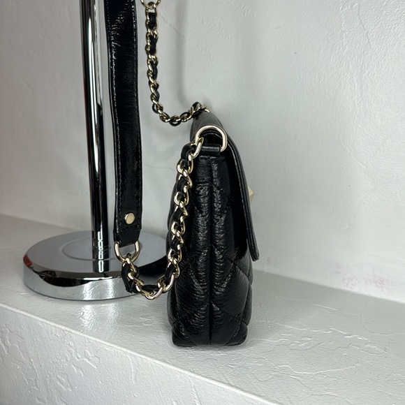 Kate Spade black quilted leather crossbody bag w/ chain strap - Picture 4 of 14